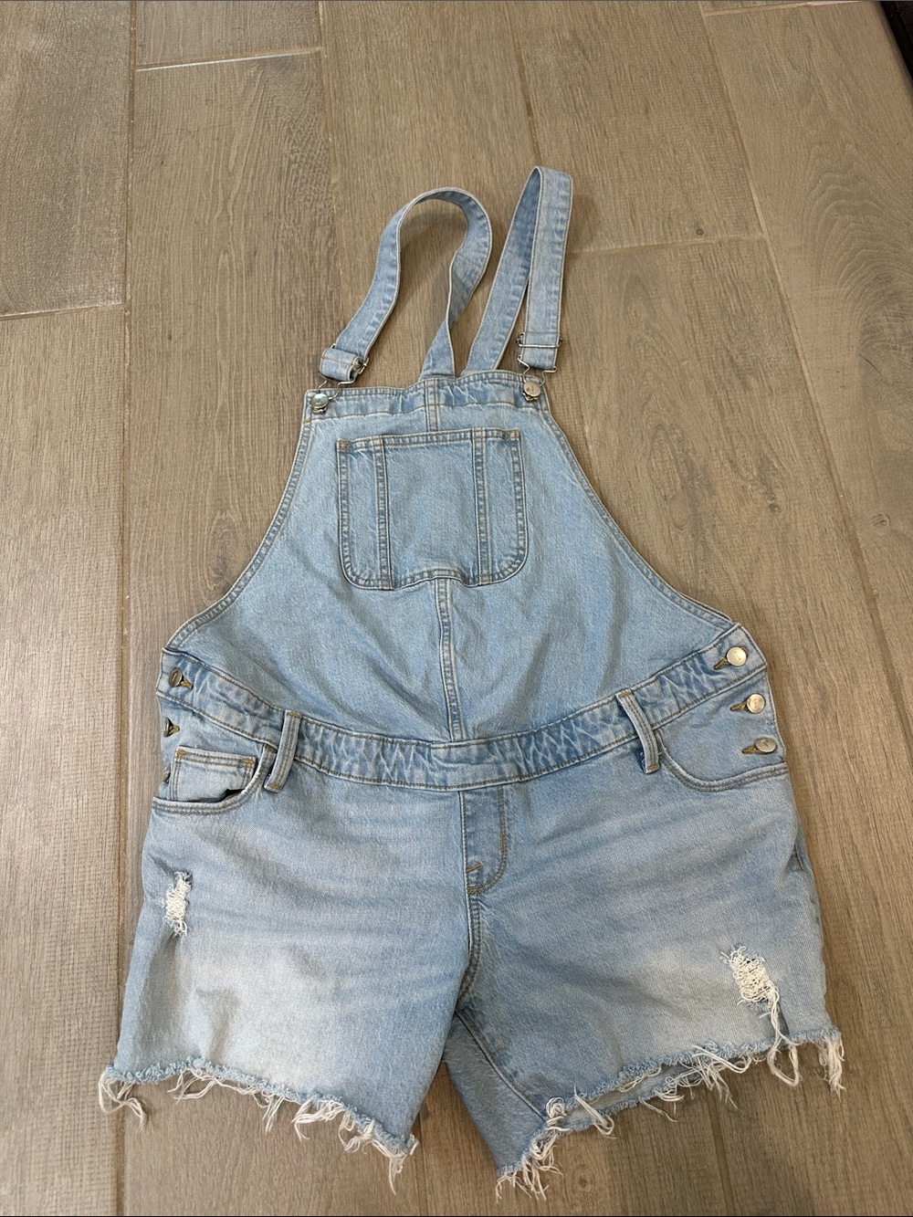 MATERNITY Light Wash Denim Short Overalls - Picture 1 of 2